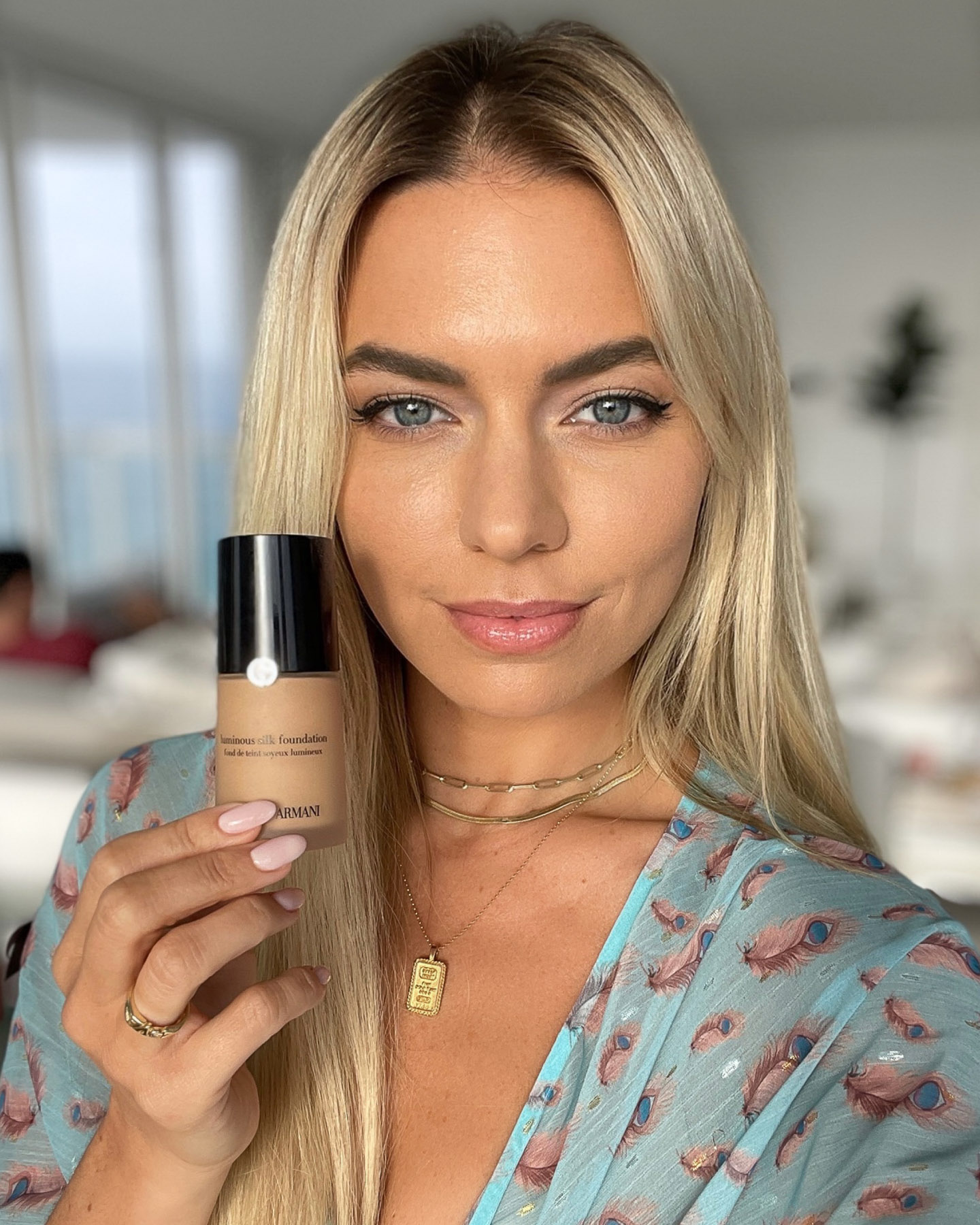 armani luminous silk foundation review