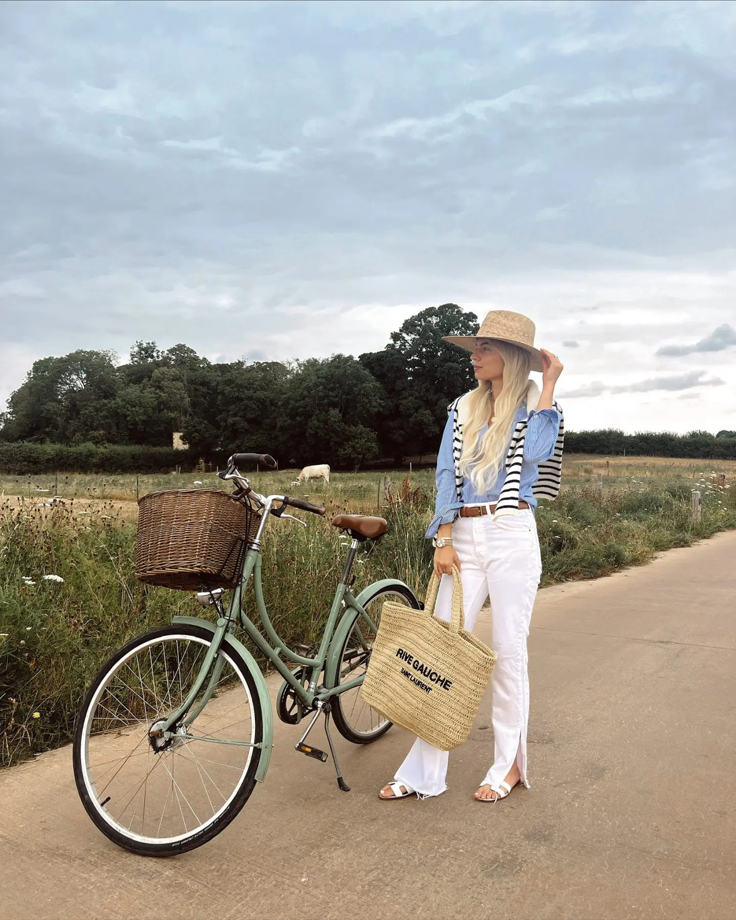 How to Style Wide Leg Jeans