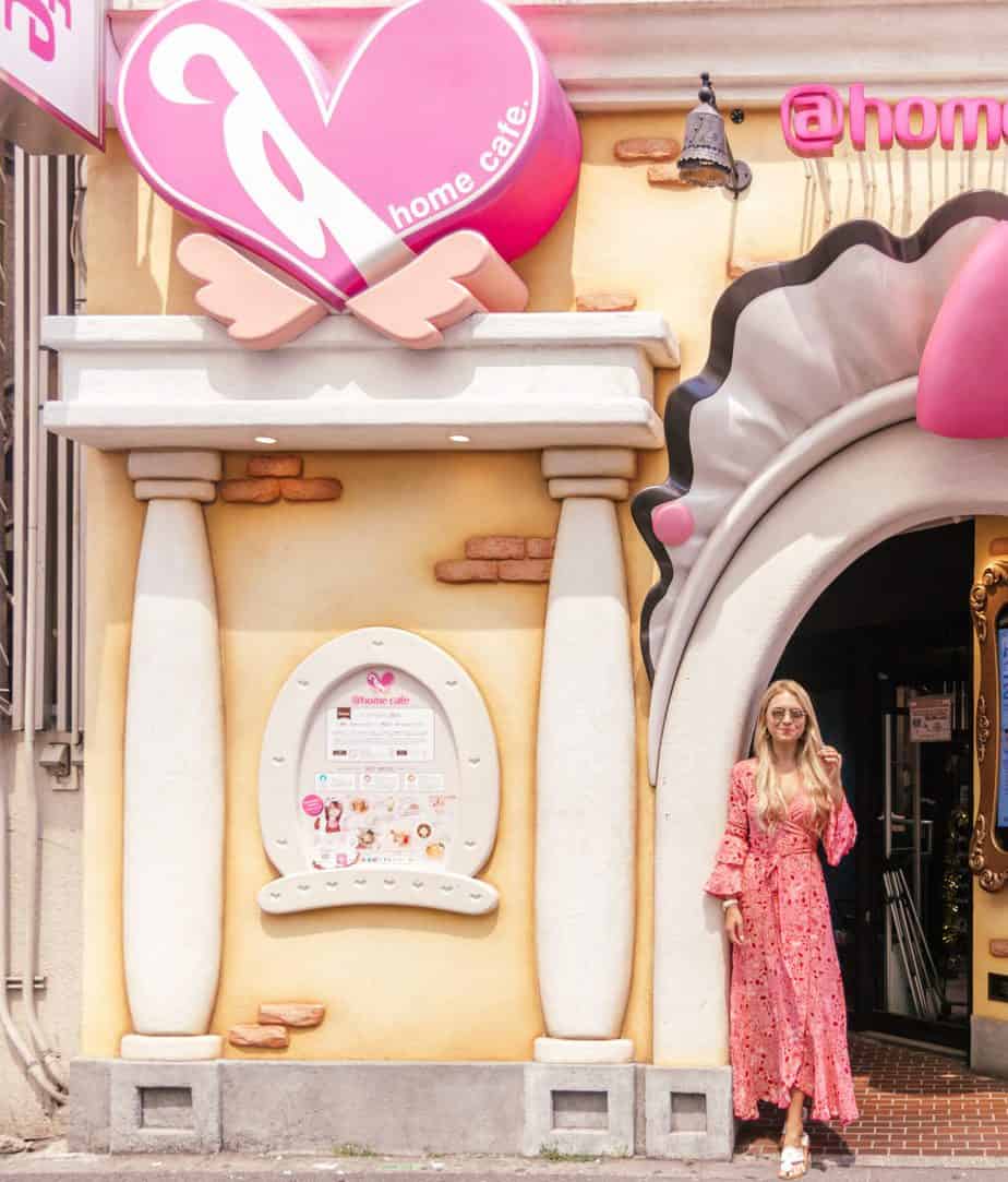 Maid cafe