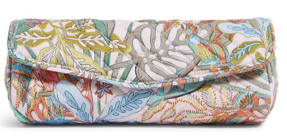 makeup roll for travel