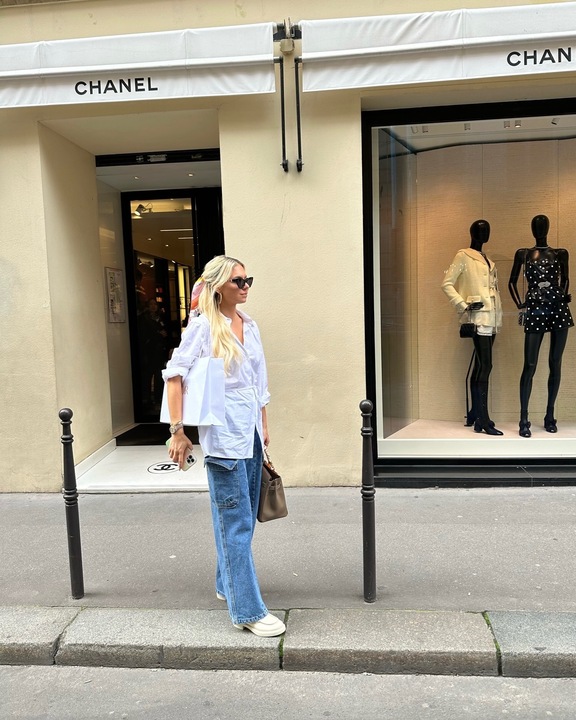 Wide Leg Denim and a Button-Up outfit in Paris