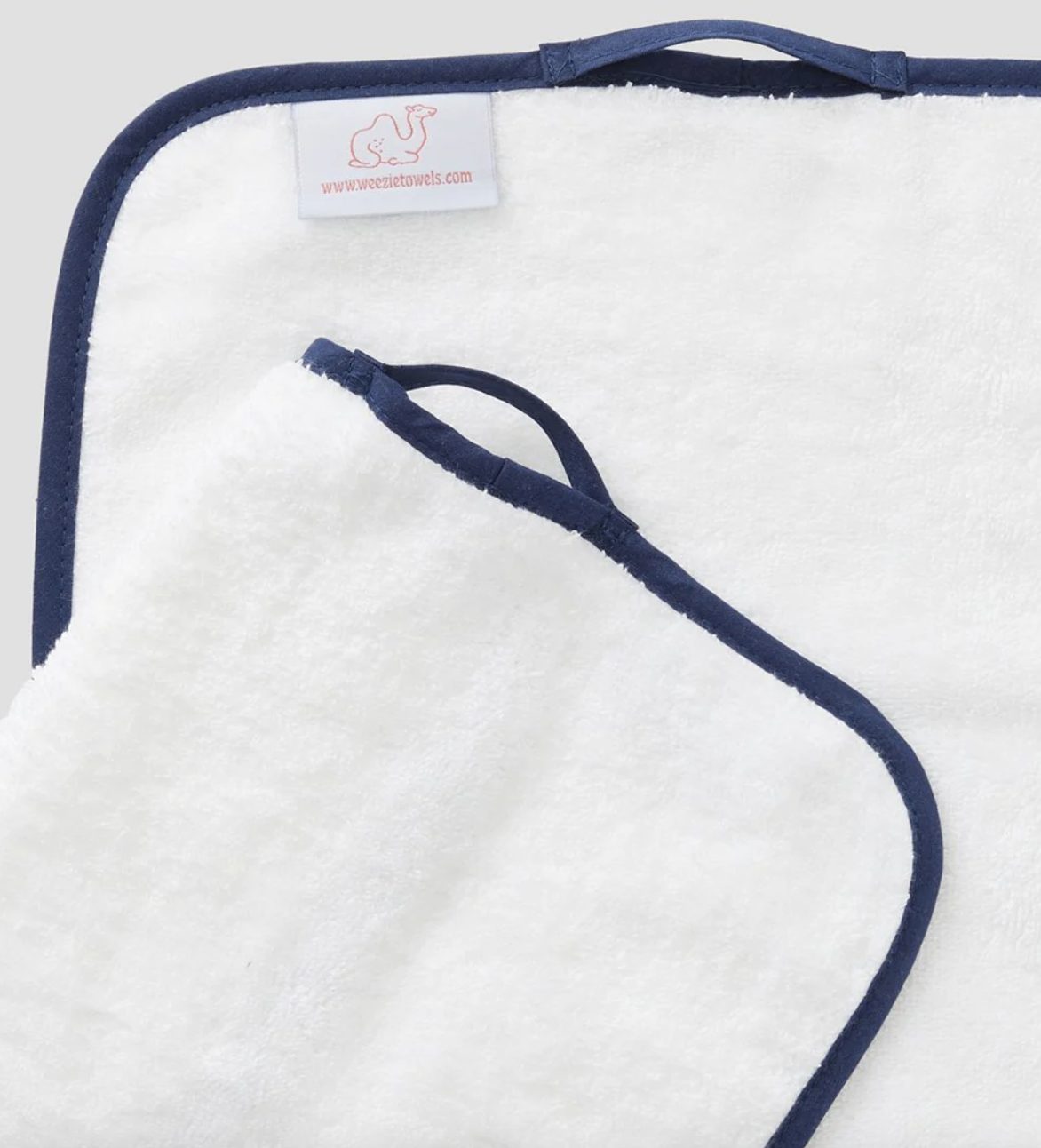 Weezie Piped Edge Bath Towel