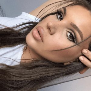 summer makeup with smokey eyes