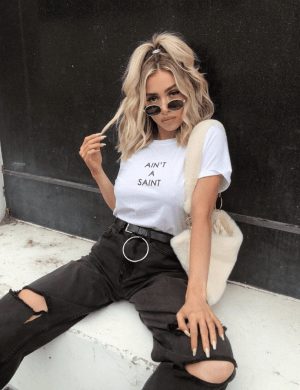 what to wear with black ripped jeans