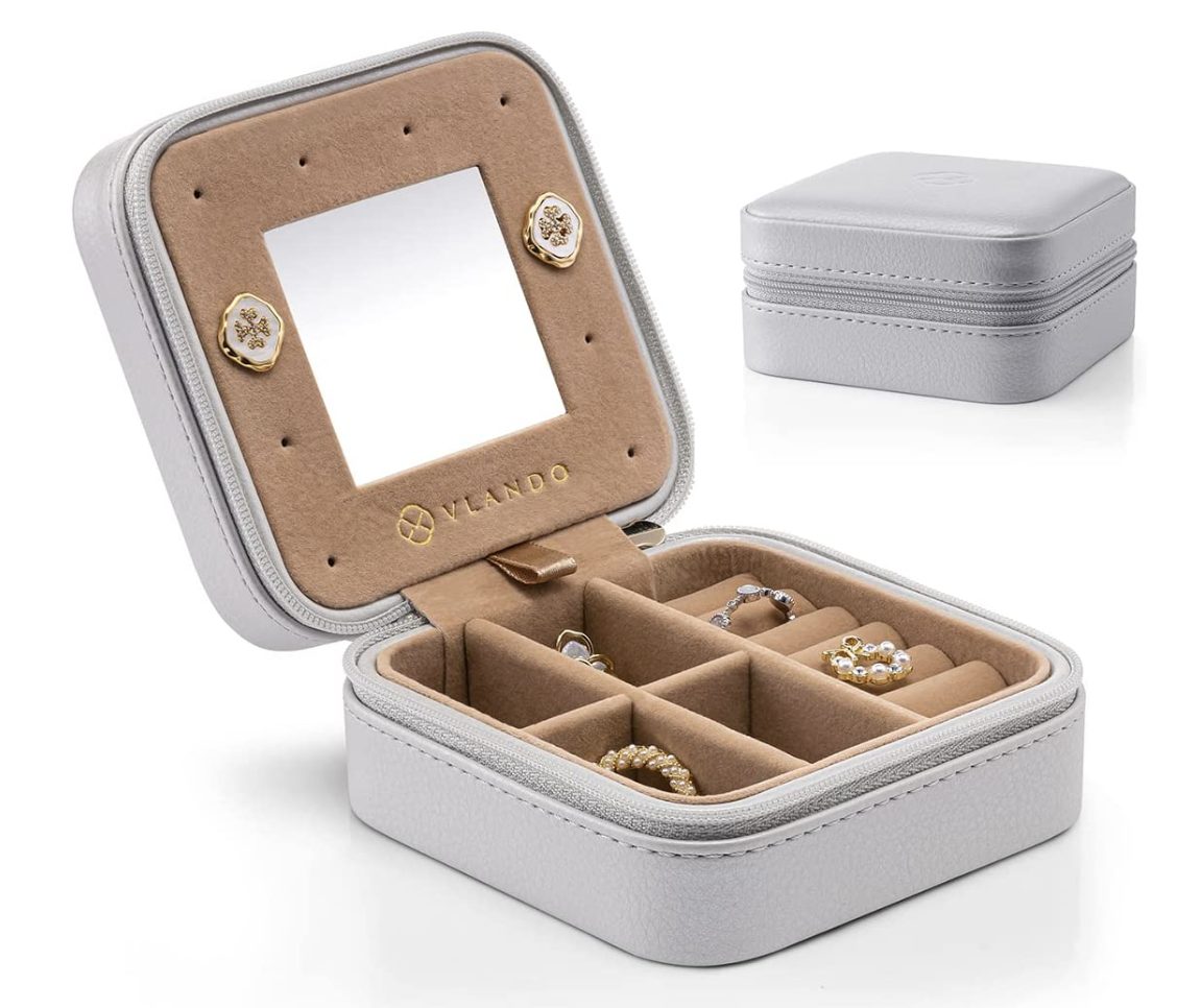 Jewelry Organizer | travel essentials for women
