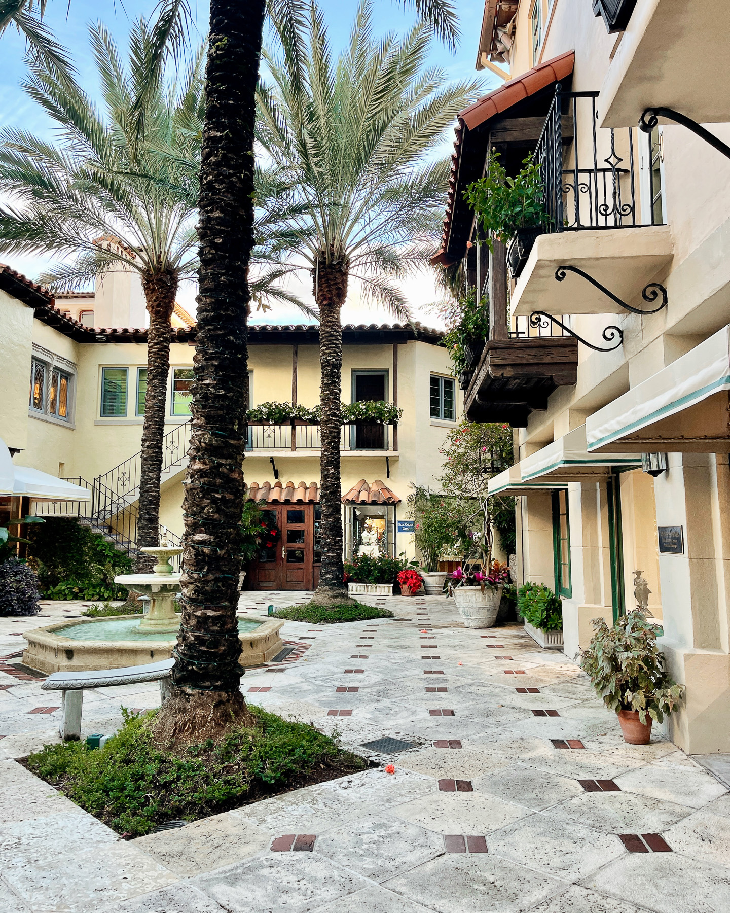 worth ave palm beach